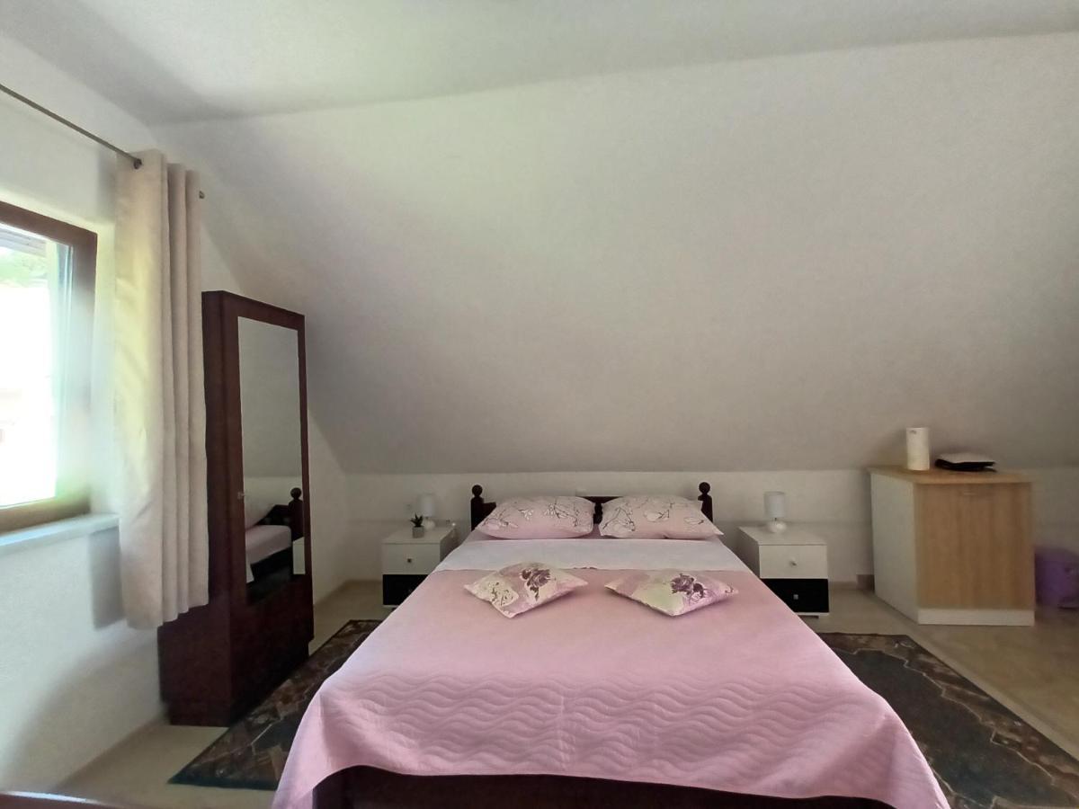 Guesthouse Loncar Plitvička Jezera Eksteriør bilde